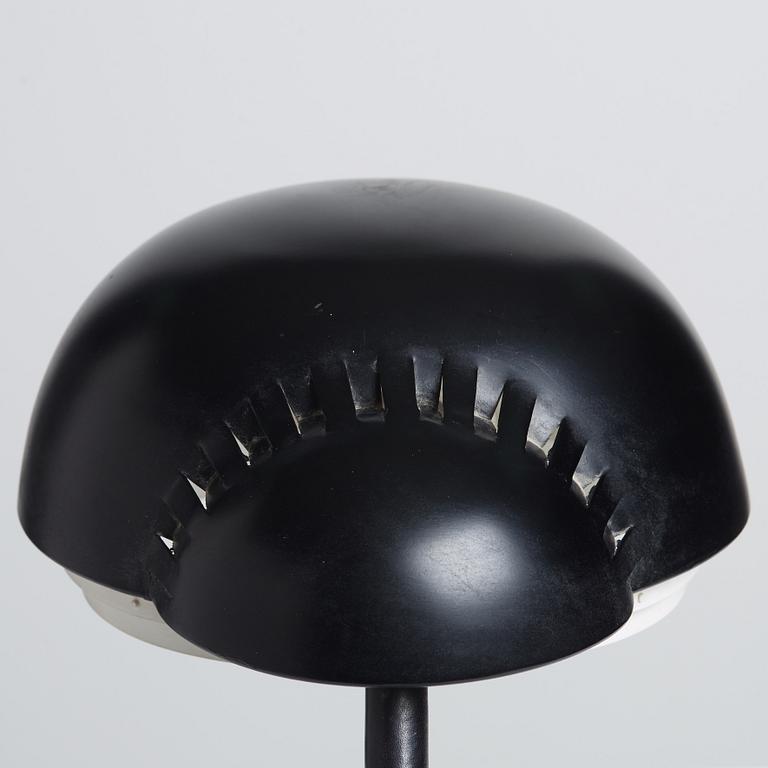 ALVAR AALTO, bordslampa, Valaistustyö, Finland 1950-tal, modell A 704.
