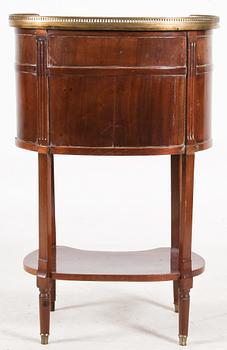 BYRÅ, Louis XVI-stil. 1900-tal.