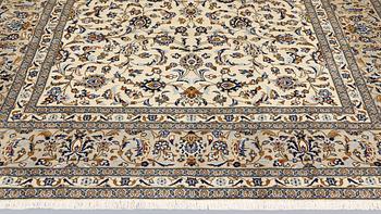 A Keshan carpet, 345 x 246 cm.