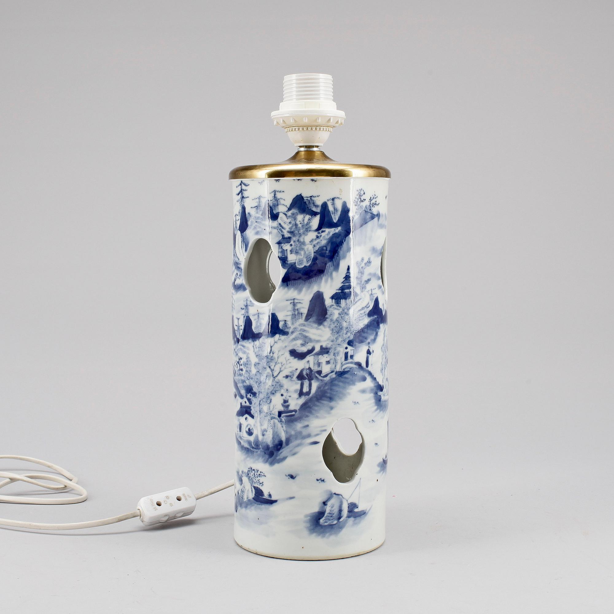 LYKTA/HATSTAND, porslin, Kina, sen Qing, 1900-tal.