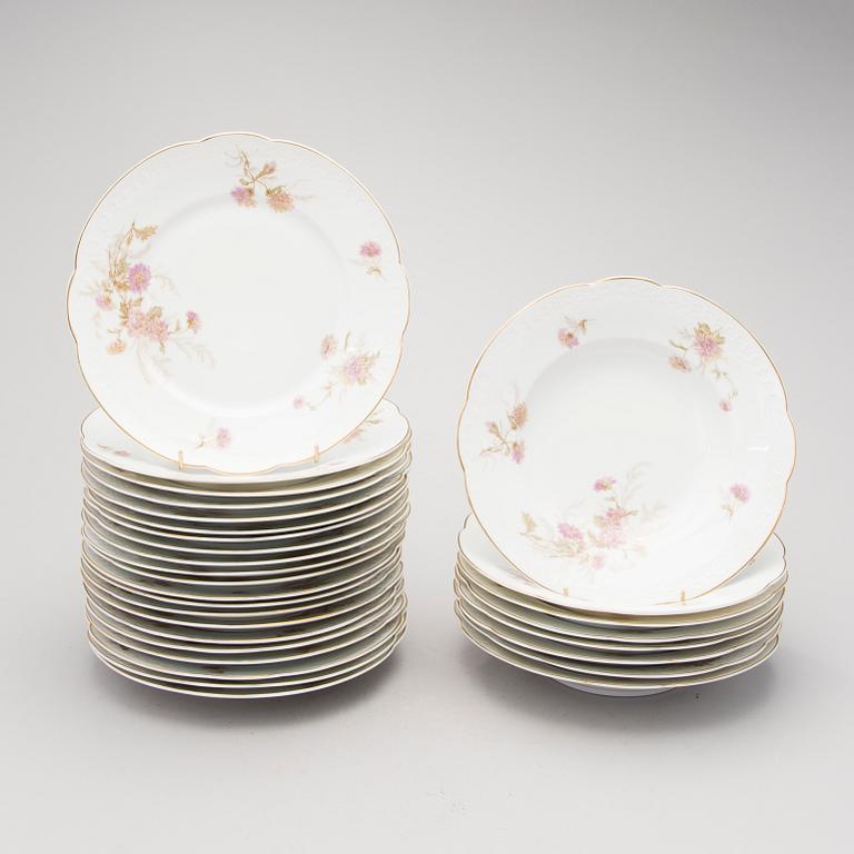 A 52-piece set of tableware in porcelain from Rosenthal, around year 1900.