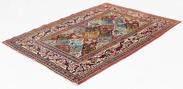 A semi-antique Mobarakeh-Esfahan rug, ca 206 x 144 cm.