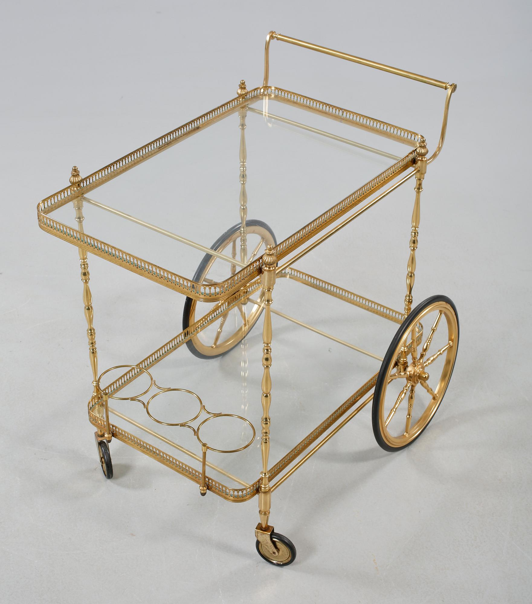 SERVERINGSVAGN, 1900-talets andra hälft.