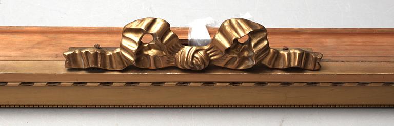 KORNISCHER, ett par, gustaviansk stil, 1900-tal.