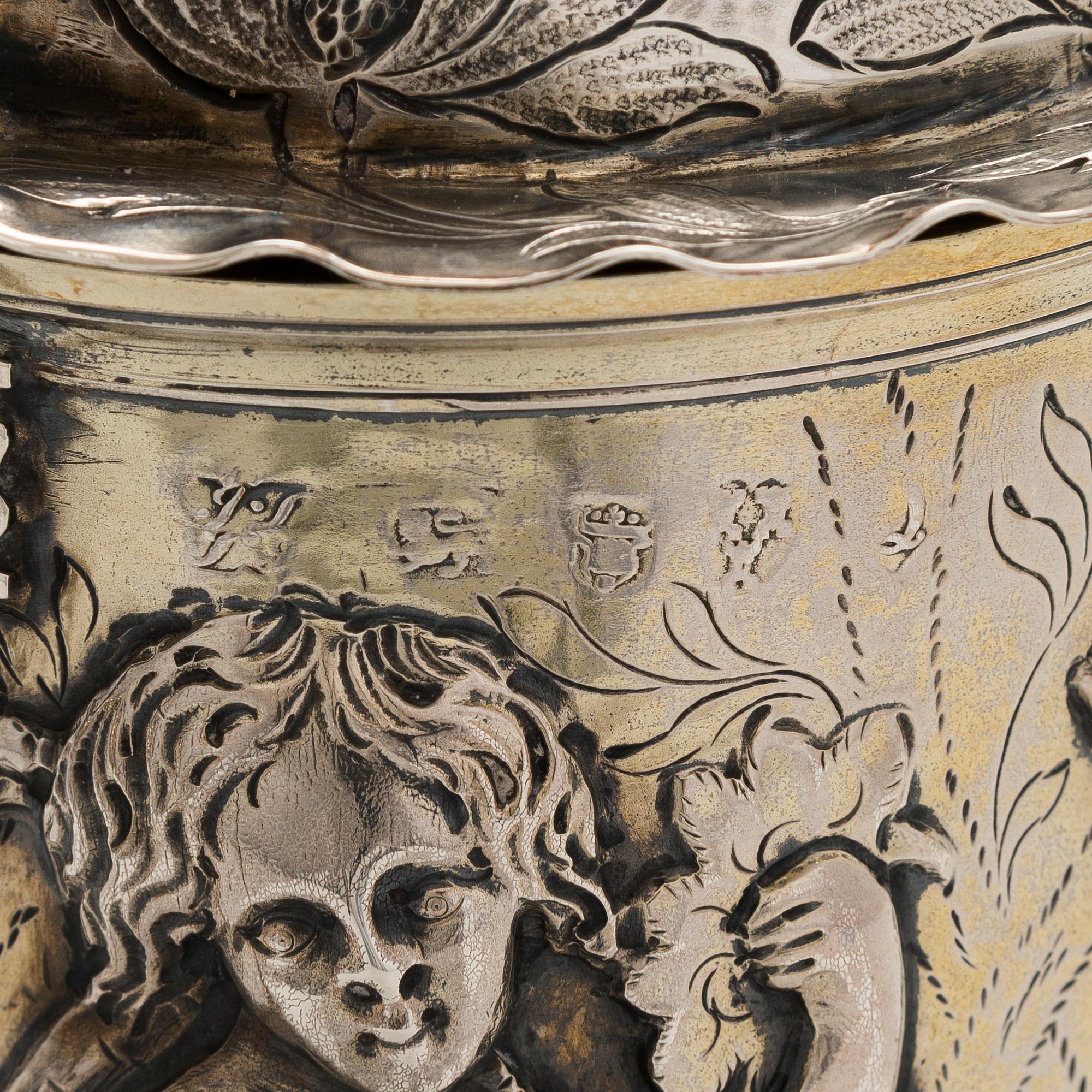 A sterling silver tankard, maker's mark of John Langlands I och John Goodrick, Newcastle, 1755/56.
