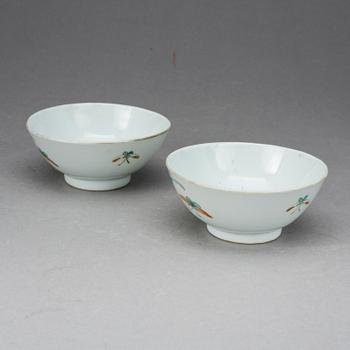 SKÅLAR, 1 par, porslin, Kina, 1900-tal.