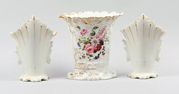 PARTI VASER, 3 st, porslin, sent 1800-tal.