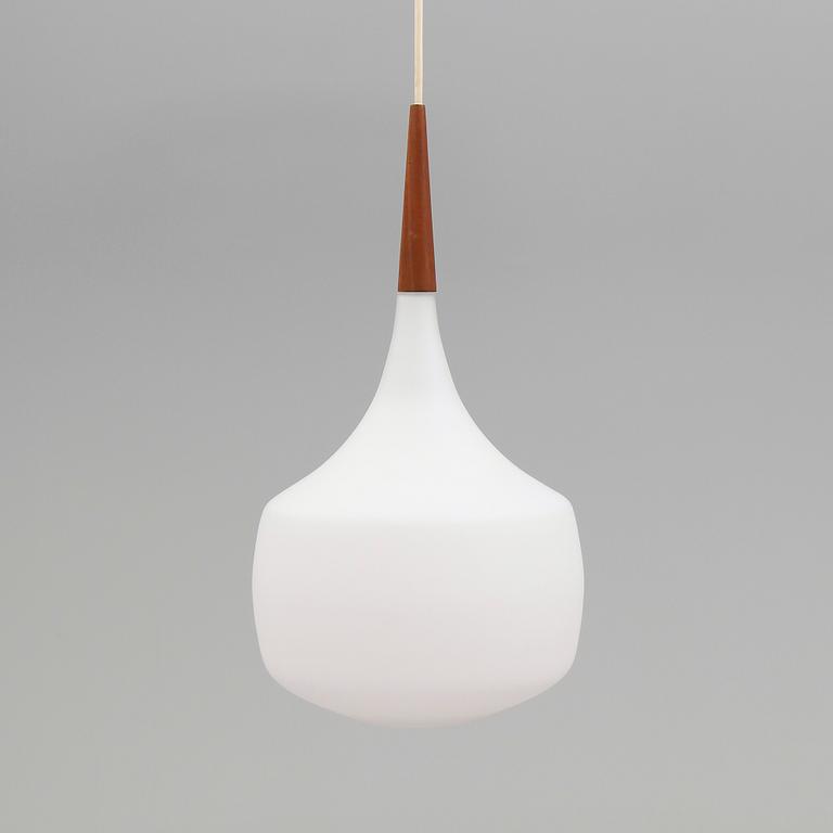 TAKLAMPA, Luxus, Vittsjö, 1900-talets andra hälft. Höjd ca 45 cm.
