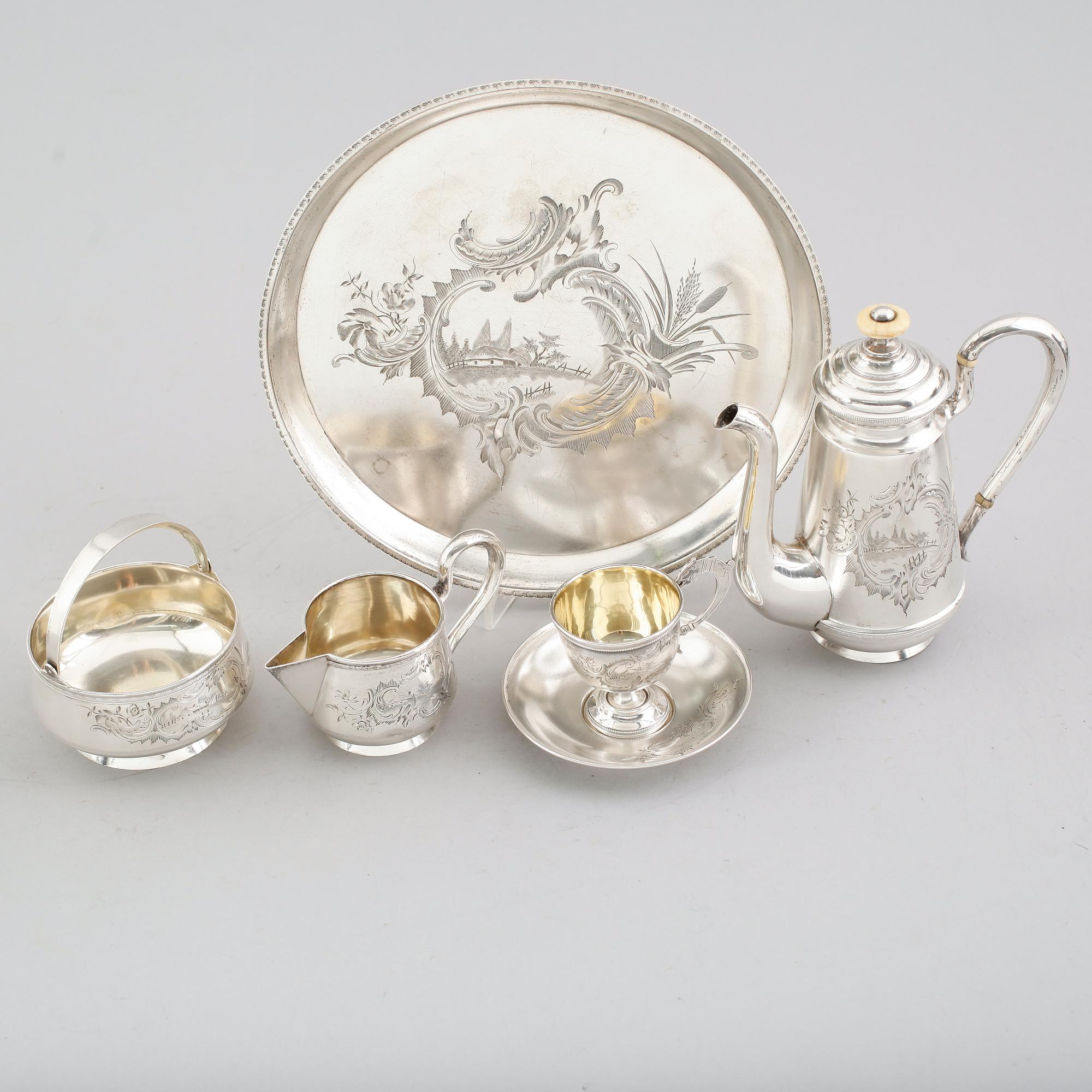 KABARET, 5 delar, silver, Ryssland, 1800/1900-tal. Vikt ca 1005 gram.