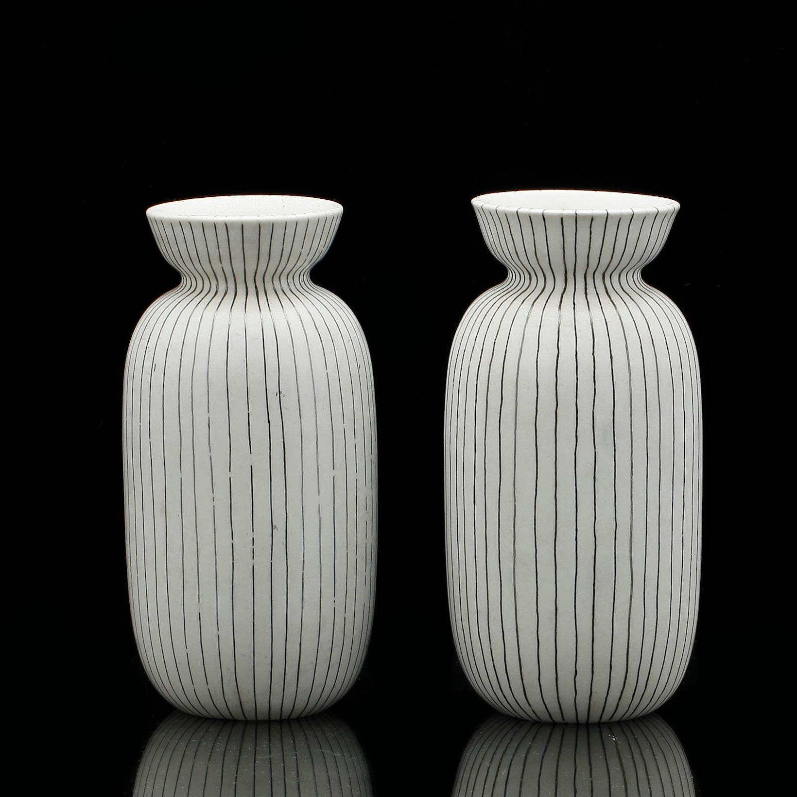 VASER, ett par,"Filigran" Stig Lindberg, Gustavsberg.