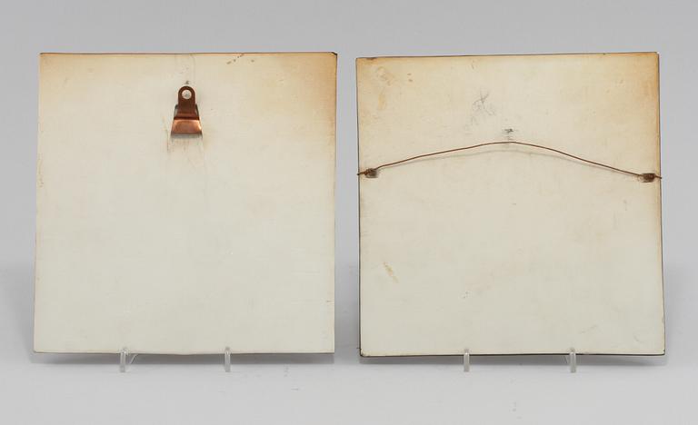 VÄGGRELIEFER, 2 st, stengods, Lisa Larson, 1900-talets andra hälft.