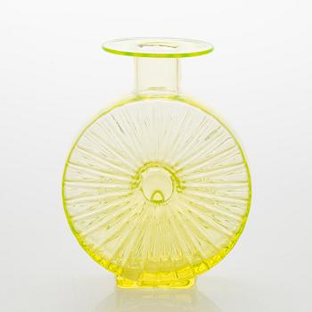Helena Tynell, flaska, "Solflaskan", Riihimäen Lasi Oy. I produktion 1964-1974.