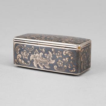 A Russian 19th century parcel-gilt silver and niello snuff box, mark of N. Michaelov, Moscow 1848.