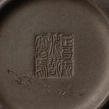 Gu Jingzhou, A dark yixing teapot, 1980s.