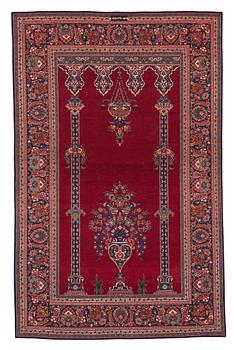 1288. SEMI-ANTIQUE KASHAN. 204 x 132 cm.