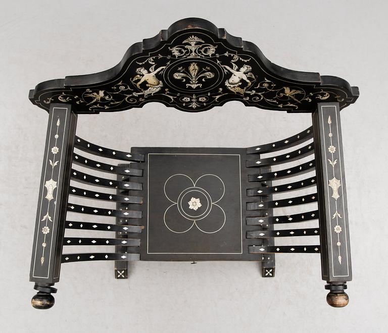 STOL, orientalisk, 1900-talets första hälft.