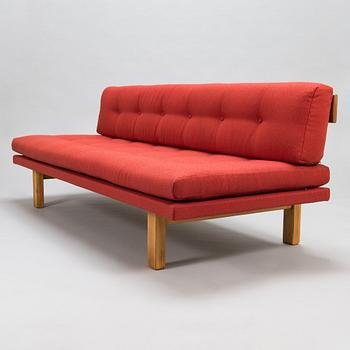 Carl Gustaf Hiort af Ornäs, A 1950s 'Pajatso' sofa for Puunveisto Oy - Wood work Ltd.