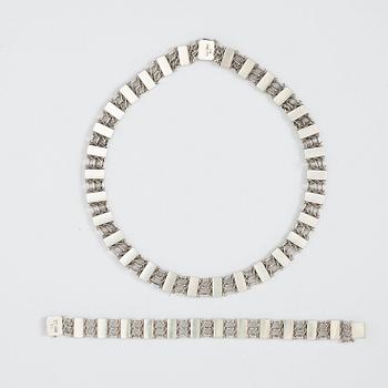 Oscar Gundlach Pedersen, a sterling set, a collier and bracelet for Georg Jensen, Copenhagen 1945-77.