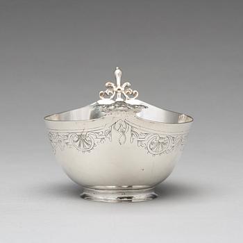 A Swedish 18th century silver brandy-bowl, mark of Daniel Poppelman, Gävle (1744-1764(1771)).