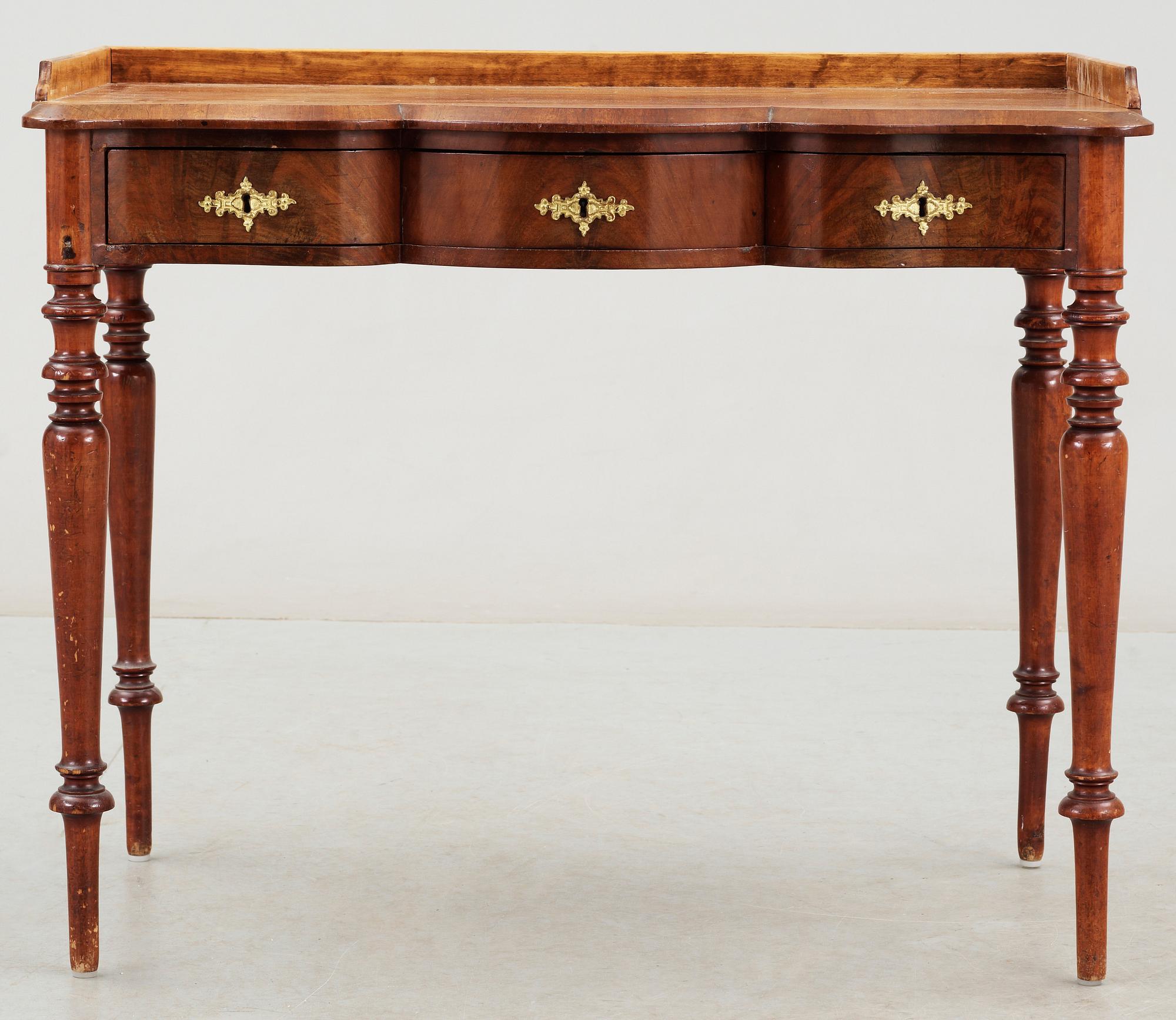 SKRIVBORD, nyrenässans, 1800-talets slut.