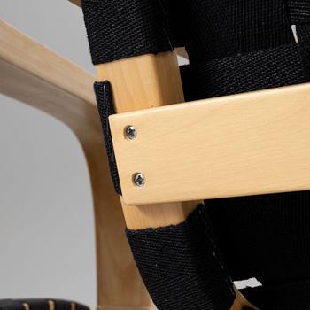 Alvar Aalto, a pair of model 406 lounge charis, Artek.
