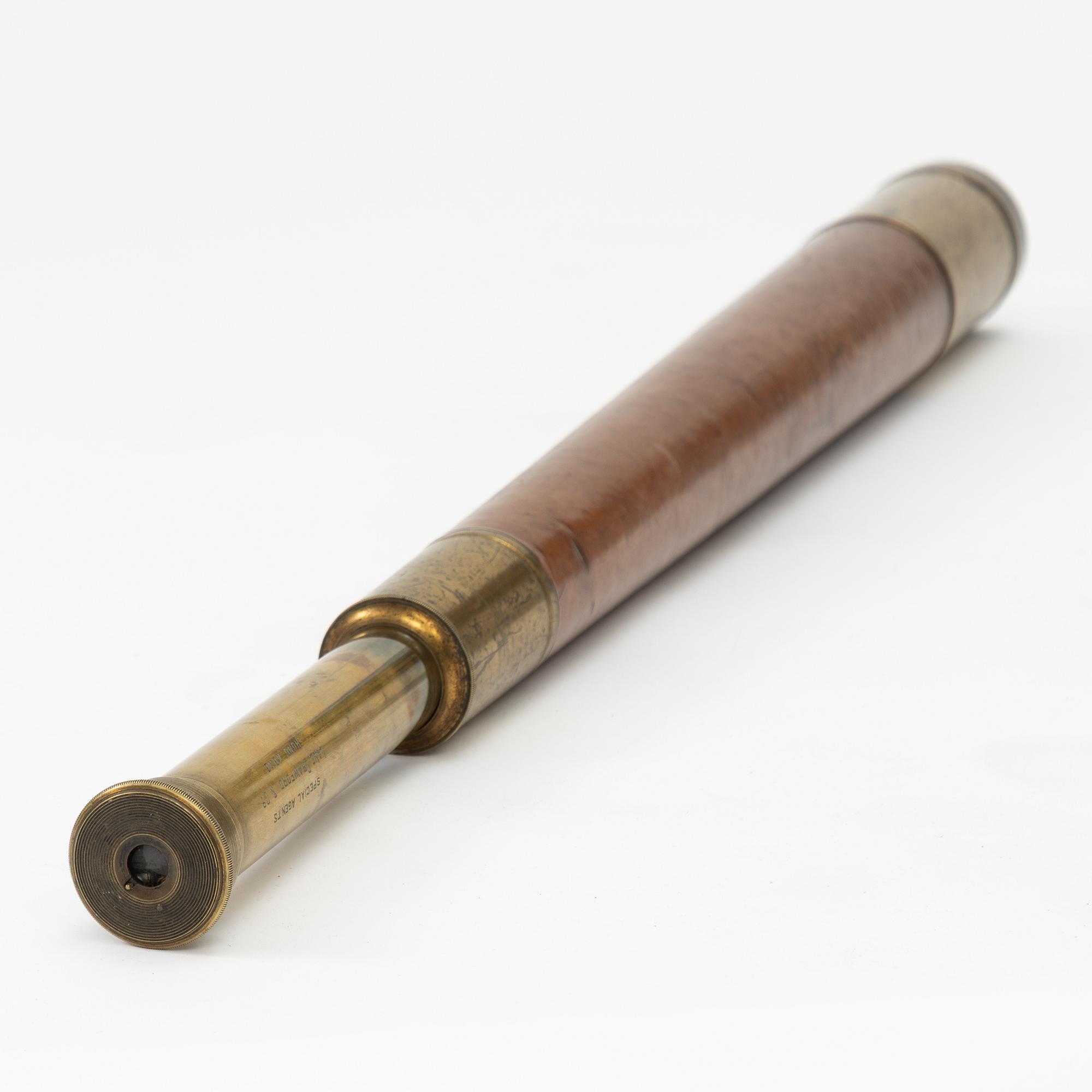 A telescope by Dobbie McInnes Ltd, Glasgow, second part of the 19th century.