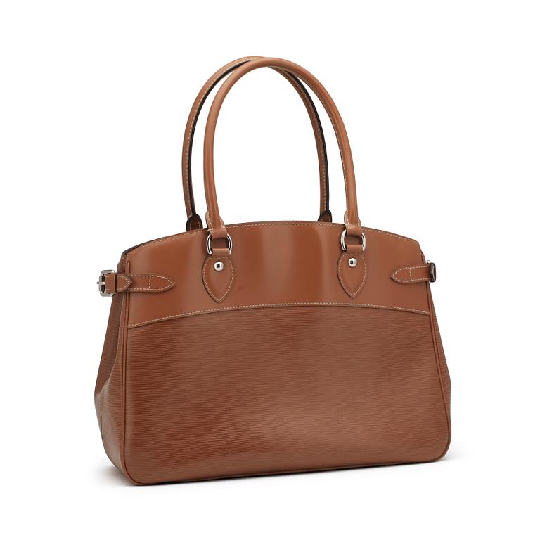 LOUIS VUITTON, a brown Epi leather "Passy" handbag.