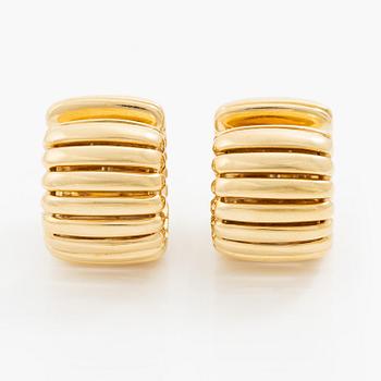 Ett par örhängen 18K guld.
