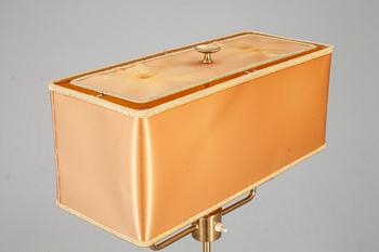 GOLVLAMPA, Malmö metallvarufabrik, 1900-talets andra hälft.