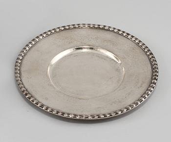 SKÅL med UNDERFAT, silver, K Andersson, Stockholm, 1917. Vikt 845 g.