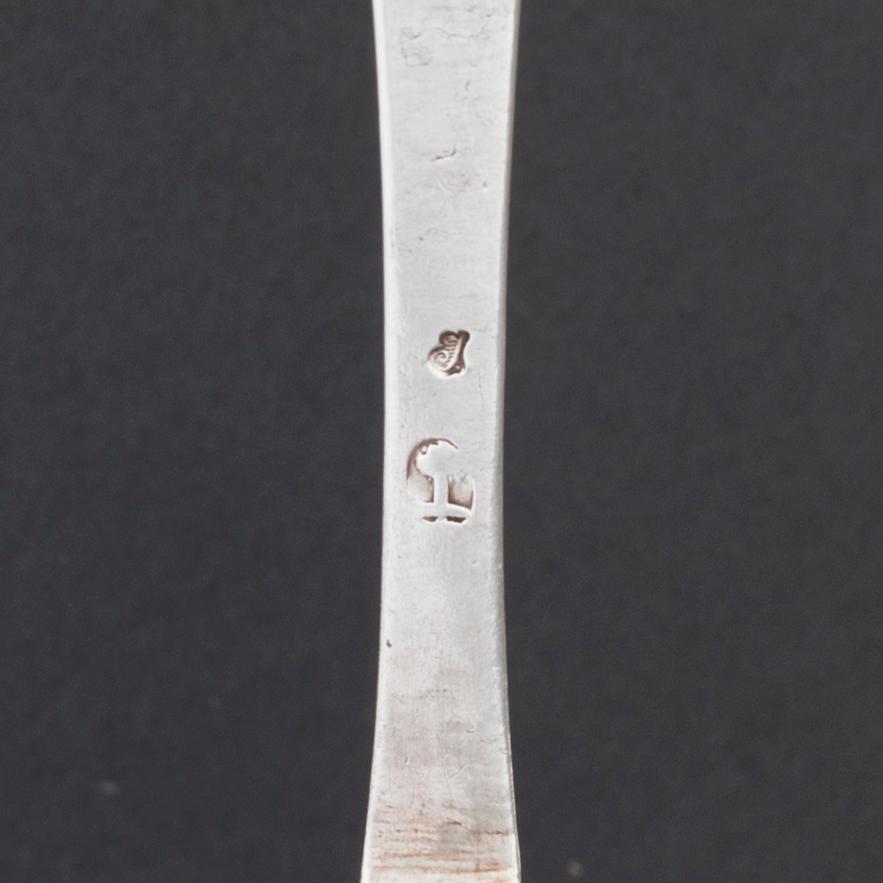 Råttsvanssked, silver, icke identifierade stämplar, 1700-tal.