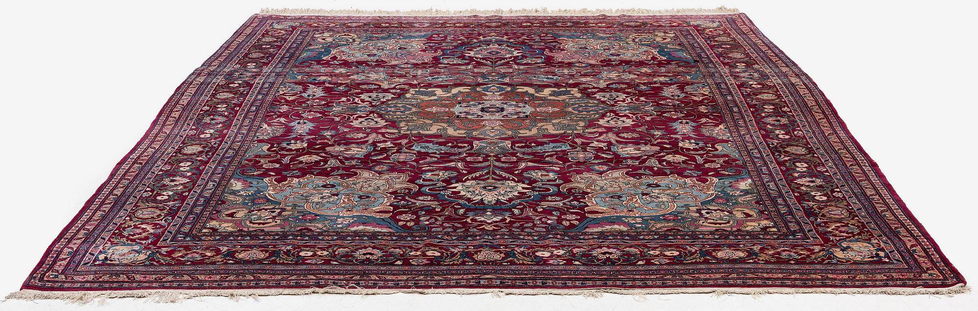 Matta, antik Teheran, norra Persien, ca 363 x 268 cm.