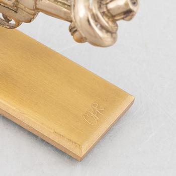 Carl Fredrik Reuterswärd, "Non violence".