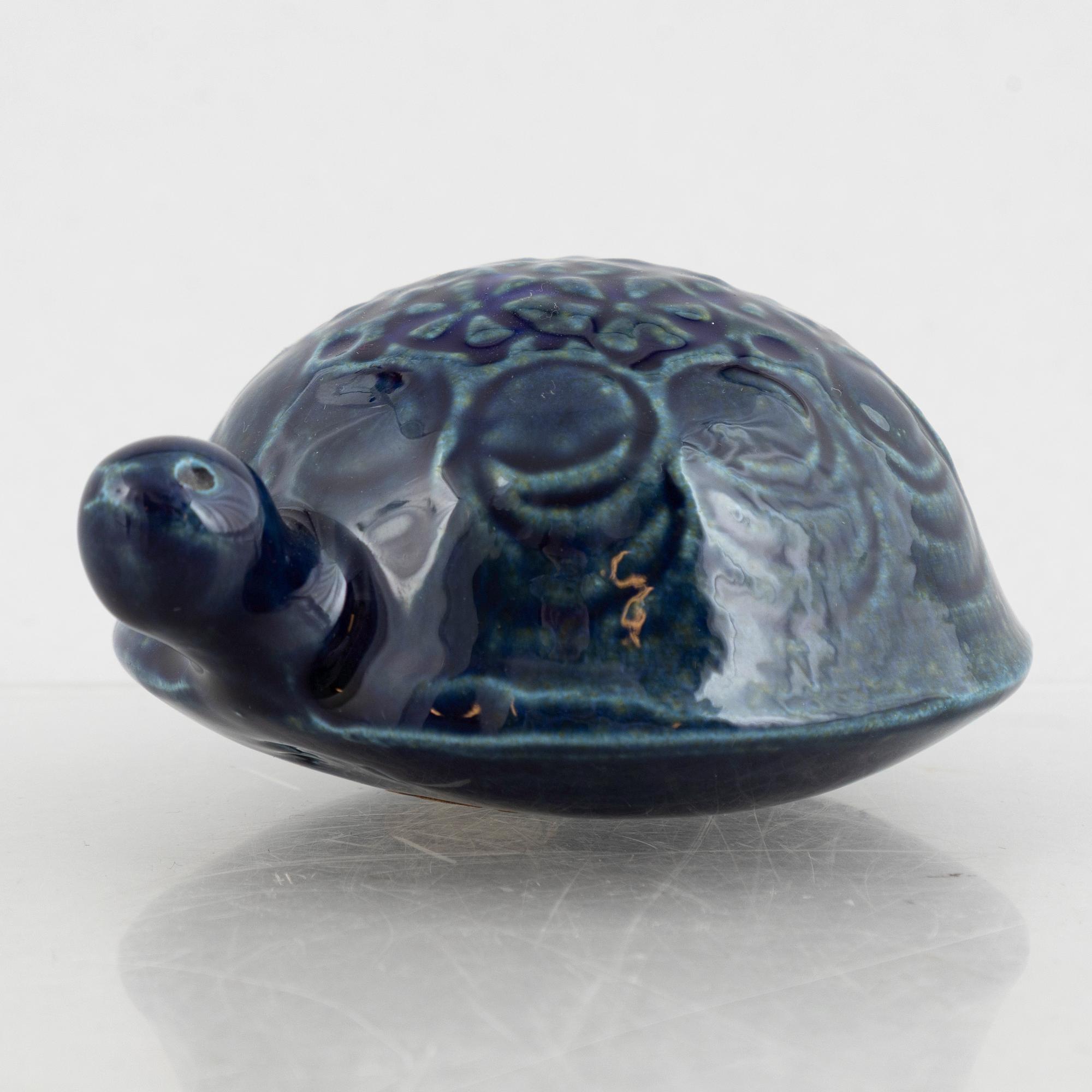 Lisa Larson, figurines, a set of four stoneware figurines including 'Lejon mini' from the series 'Afrika', Gustavsberg.