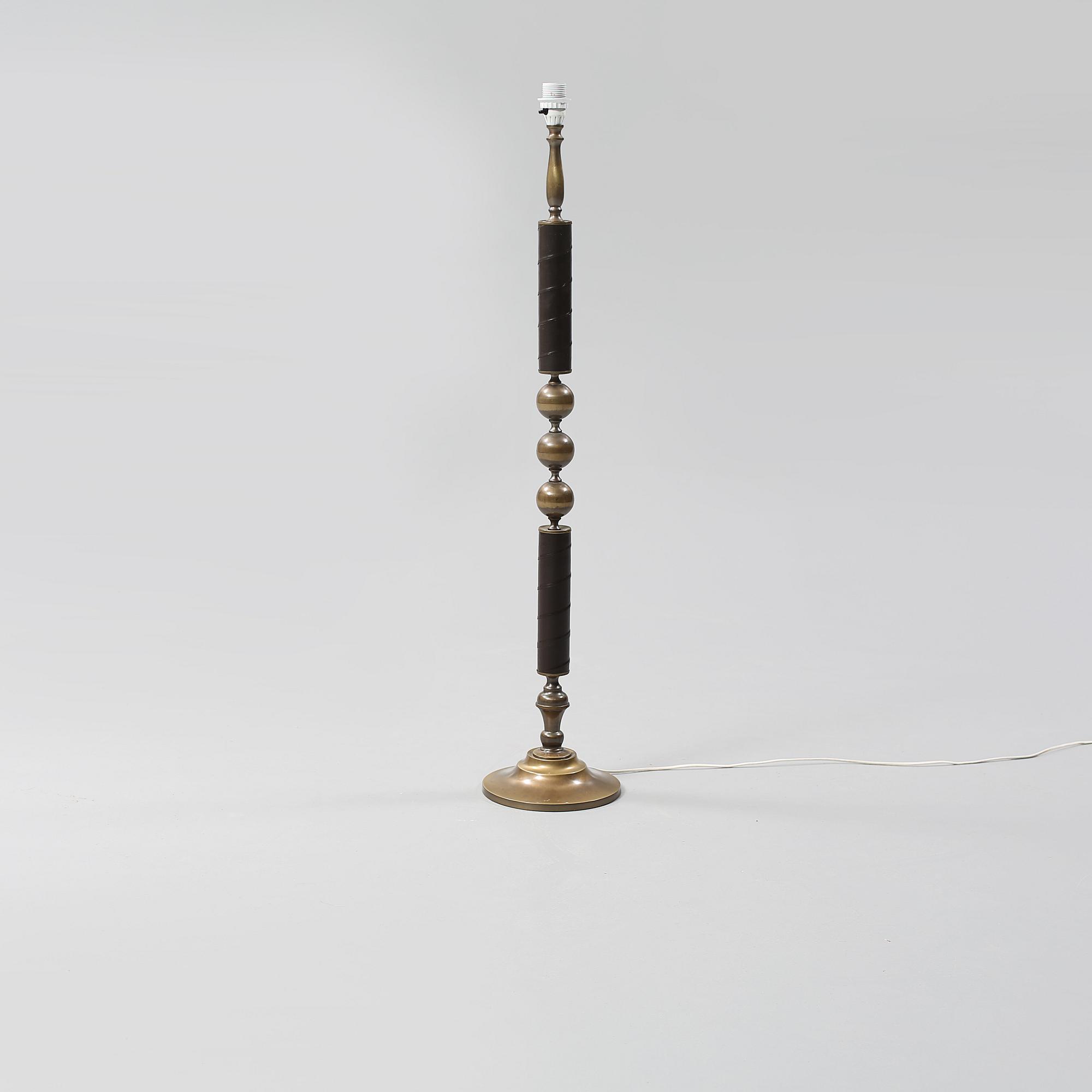 GOLVLAMPA, 1900-talets andra hälft.