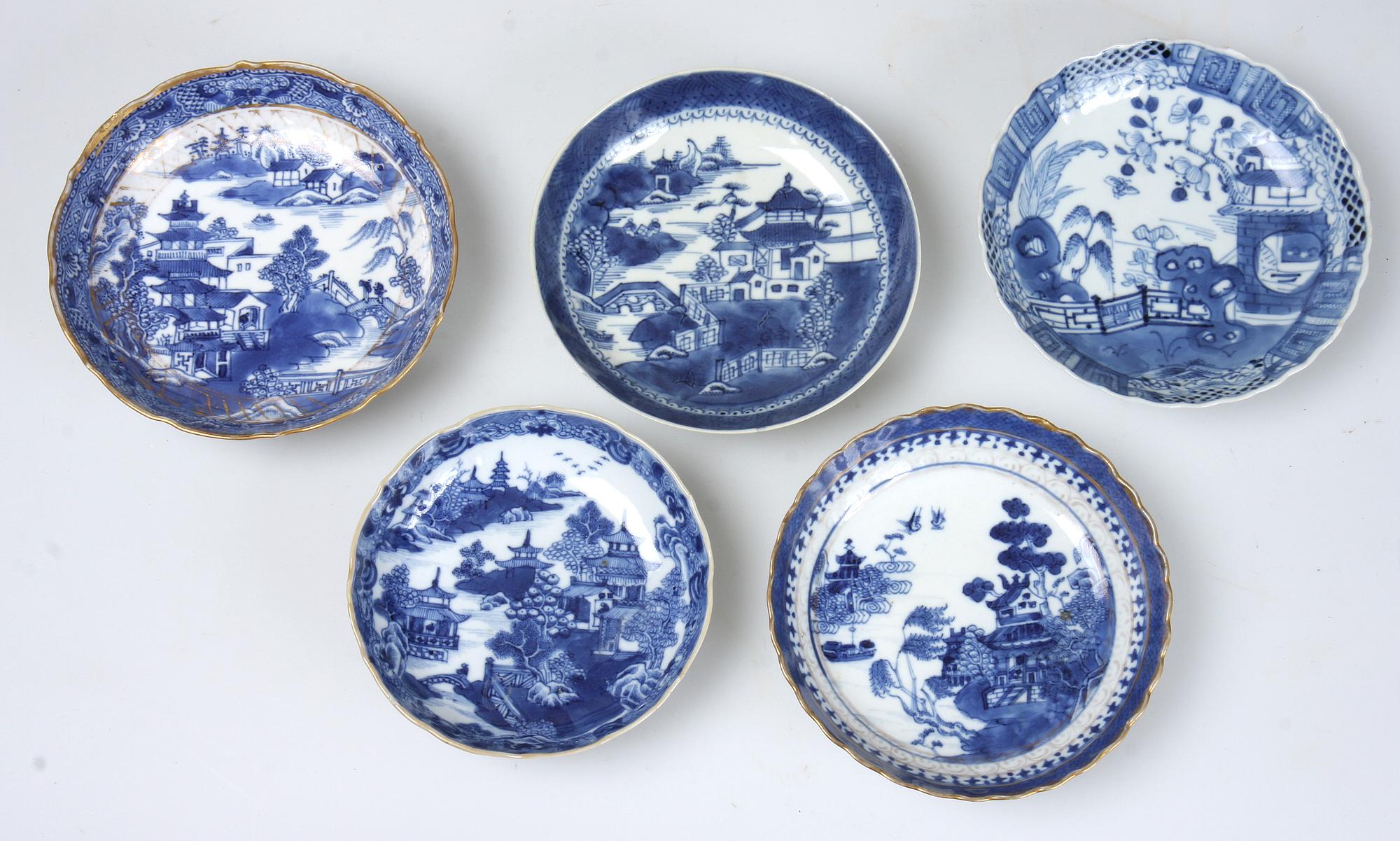 KOPPAR, 21 st samt FAT, 18 st, porslin, Kina, 1700/1800-tal.