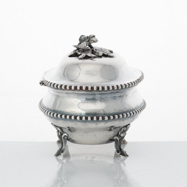 A Swedish Rococo silver sugar casket, mark of Anders Schotte, Uddevalla 1787.