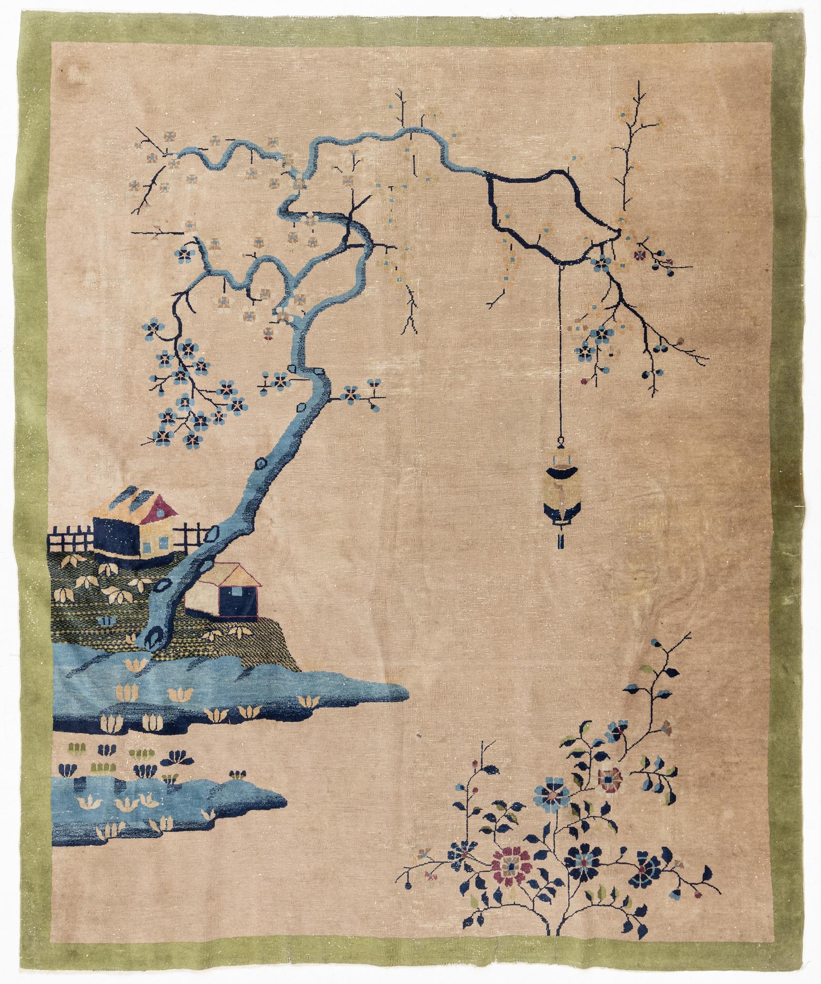 Matta, Kina, antik, ca 293 x 243 cm.