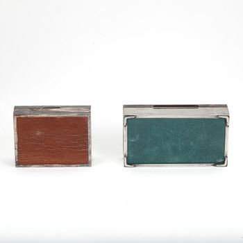 CIGARETTSKRIN, 2 stycken, silver, bland annat CG Hallberg Stockholm 1957.