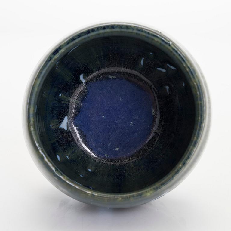 Michael Schilkin, malja, kivitavaraa, signeerattu Schilkin.