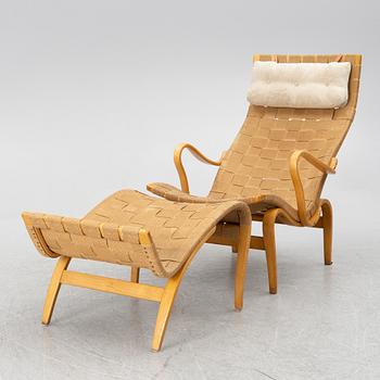Bruno Mathsson, a lounge chair with footstool "Pernilla 1", Firma Karl Mathsson, Värnamo, circa mid-20th century.