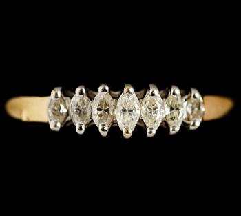 RING, 14k guld med 7 navetteslipade diamanter. Tot vikt 0.25 ct. Vikt 3 g.