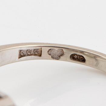 Ring 18K vitguld med gammalslipade diamanter med total vikt ca 1.50 ct.