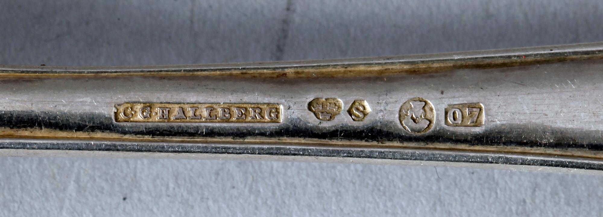 PARTI BESTICK, 37 st olika, silver, olika tillverkare, bla CG Hallberg, mest Sverige och 1900-tal.