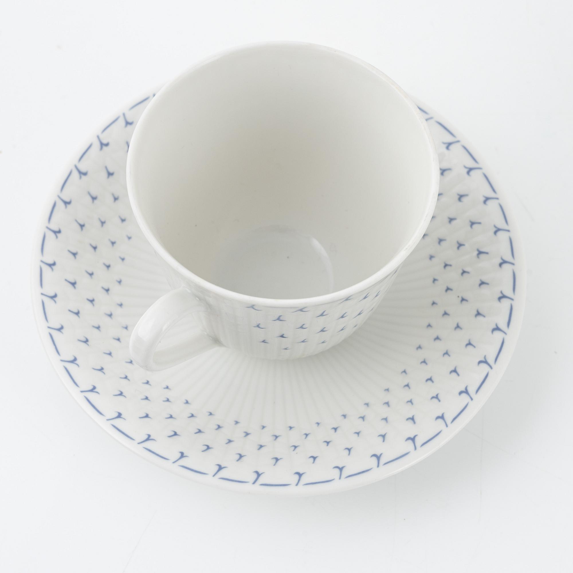 Mat- och kaffeservis, 49 delar, porslin, "Blå Vinge", Rörstrand.