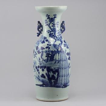 GOLVURNA, porslin, Kina, 1800-tal.