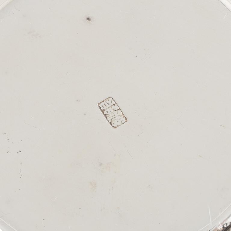 Two Japanese silver dishes, two small ewers and a box with cover, 20th Century.
