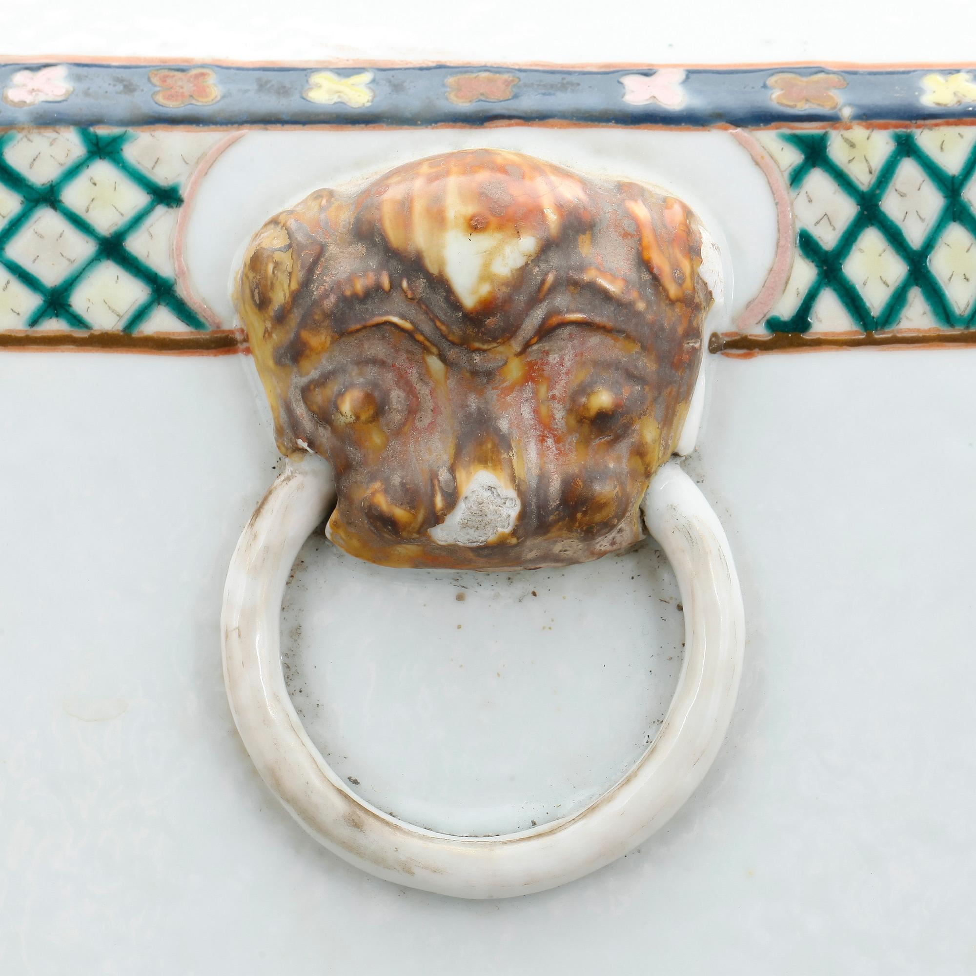 VAS, porslin, Kina, 1800-tal.