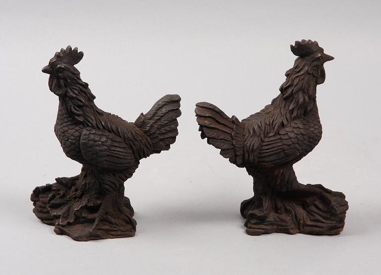 FIGURINER, ett par. Metall, Kina 1900-tal.