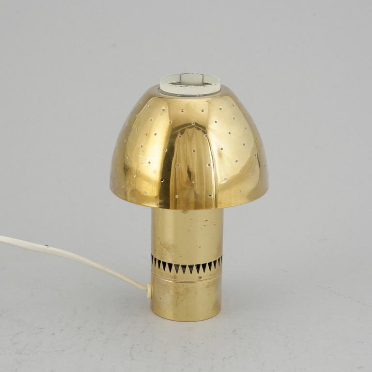 Hans-Agne Jakobsson, a model B221 'Lysina' brass table lamp, Markaryd, Sweden.